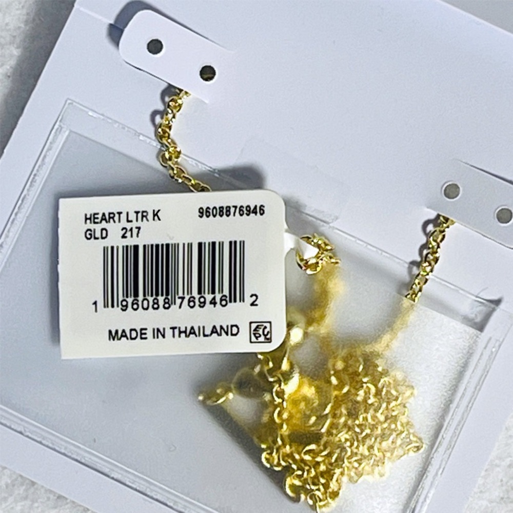 KENDRA SCOTT Ari Heart Letter 𝐊 Gold Short Pendant Necklace - Picture 7 of 10